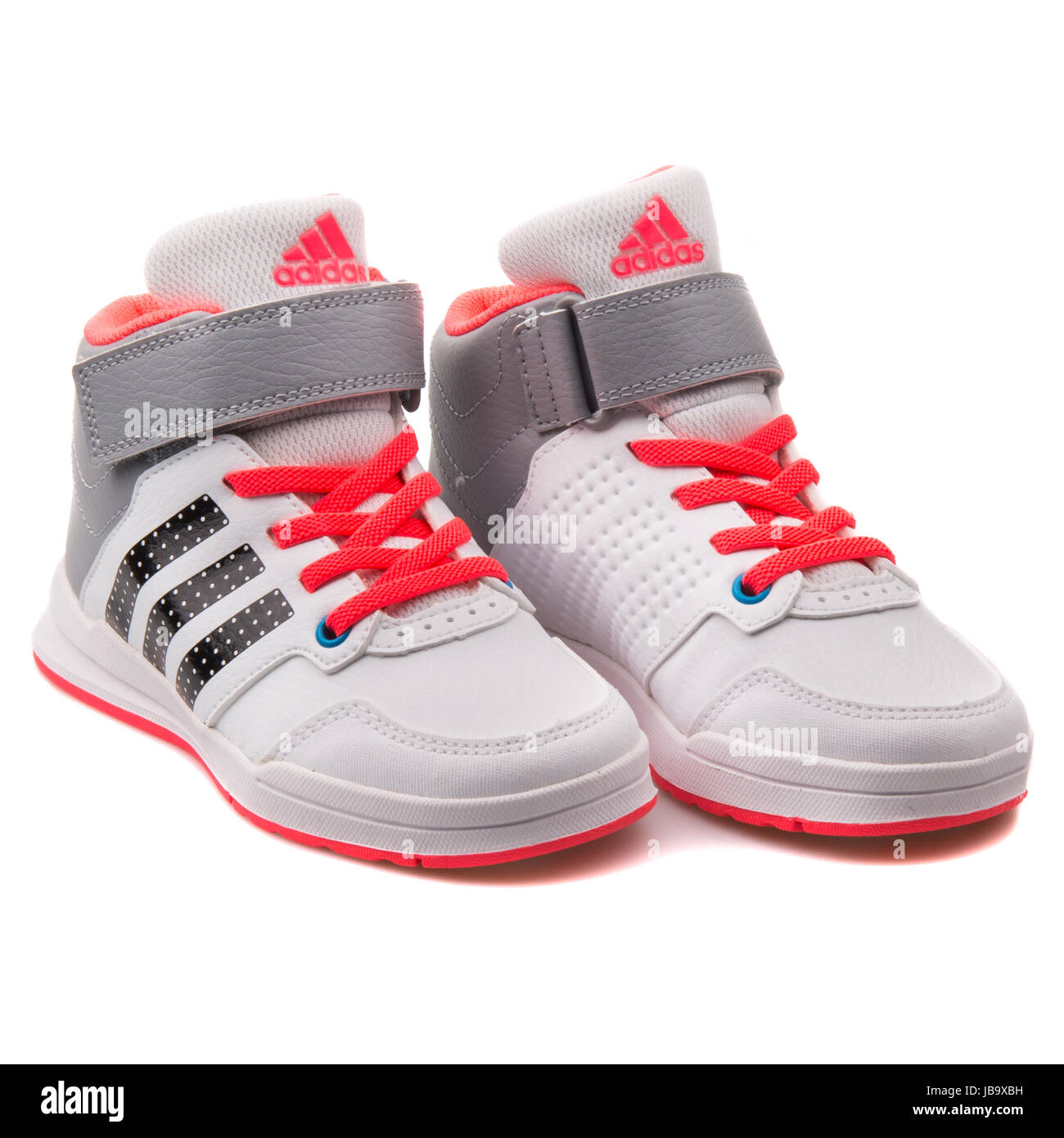 Adidas Jan BS 2 Milieu C Blanc, Gris et rouge chaussures de sport pour  enfants - B23905 Photo Stock - Alamy