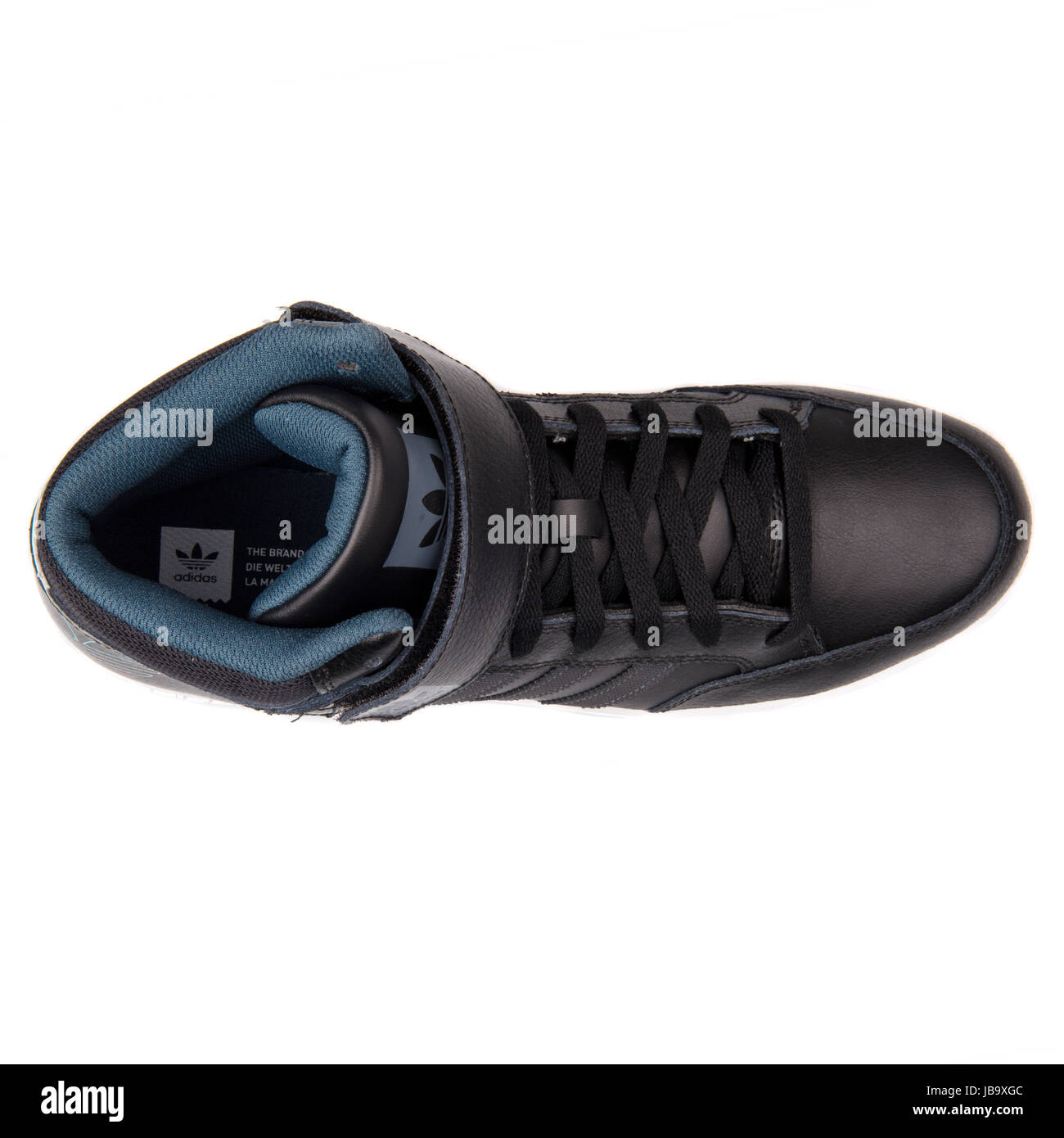 Adidas Varial Mid Hommes noir cuir Chaussures de basket-ball - D68664 Photo  Stock - Alamy