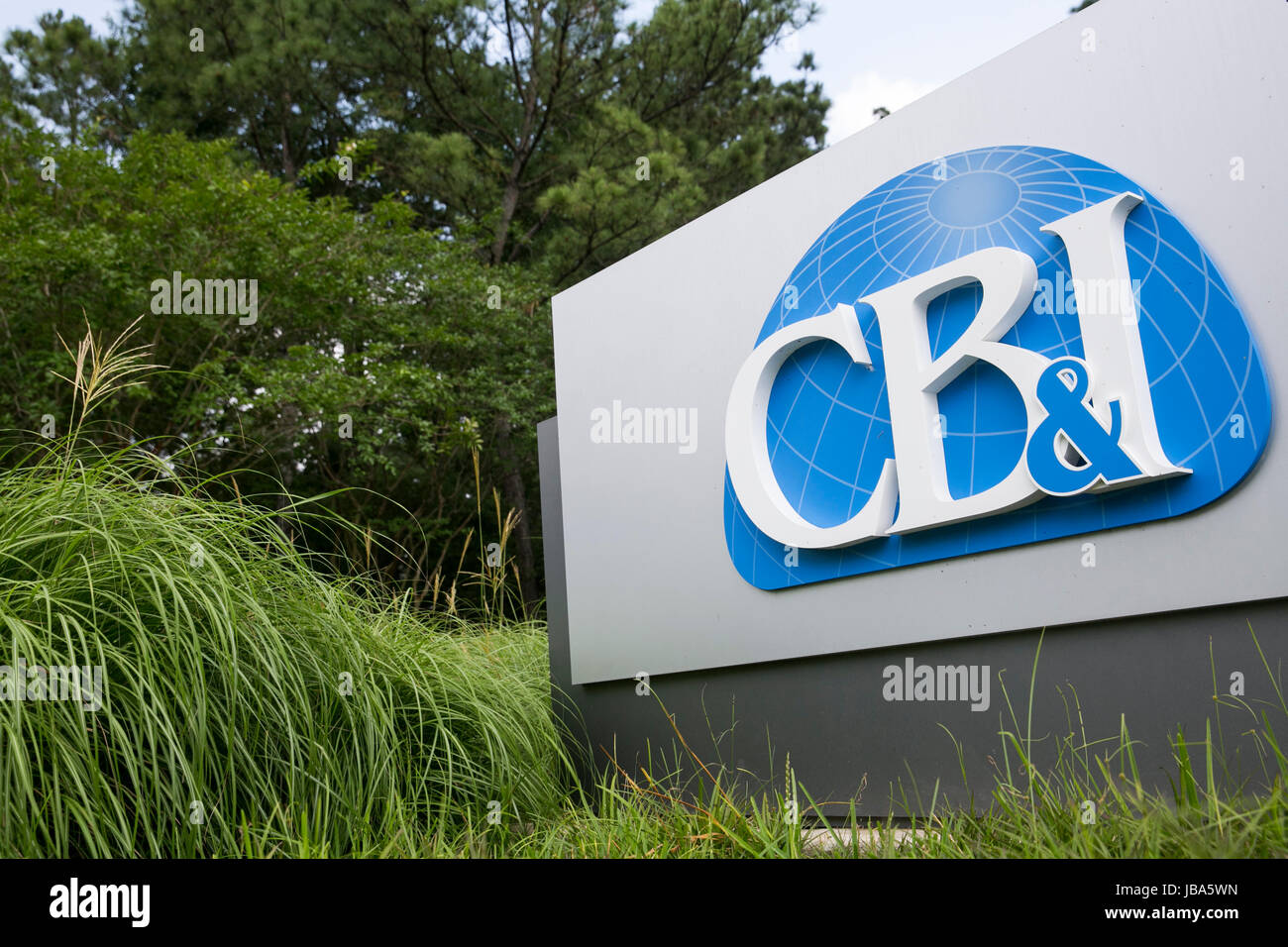 Un logo affiche à l'extérieur d'un établissement occupé par le Chicago Bridge & Iron Company (CB&I) à The Woodlands, Texas, le 28 mai 2017. Banque D'Images