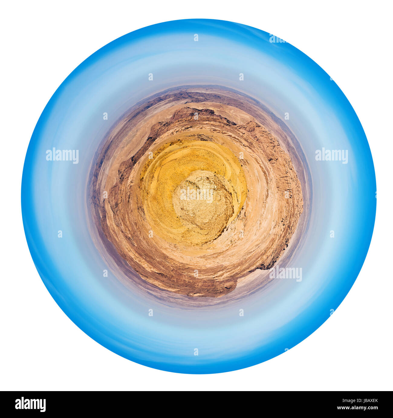 Petite Planète - vue sphérique des pays de montagne près de Petra en Jordanie isolé sur fond blanc Banque D'Images