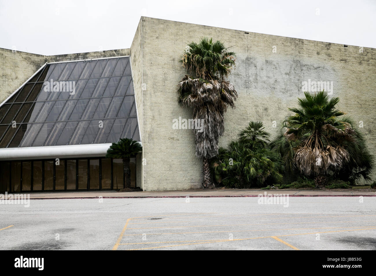 Ils ont perdu l'aperçu d'un logo Macy's à un centre commercial fermé store à Houston, Texas, le 28 mai 2017. Banque D'Images