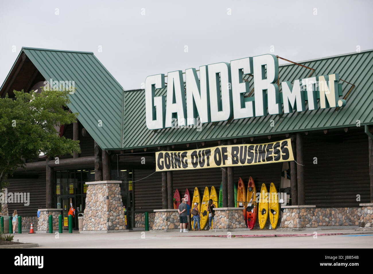 Une "Fermeture de l'entreprise' bannière lors d'une Gander Mountain store à Houston, Texas, le 28 mai 2017. Banque D'Images