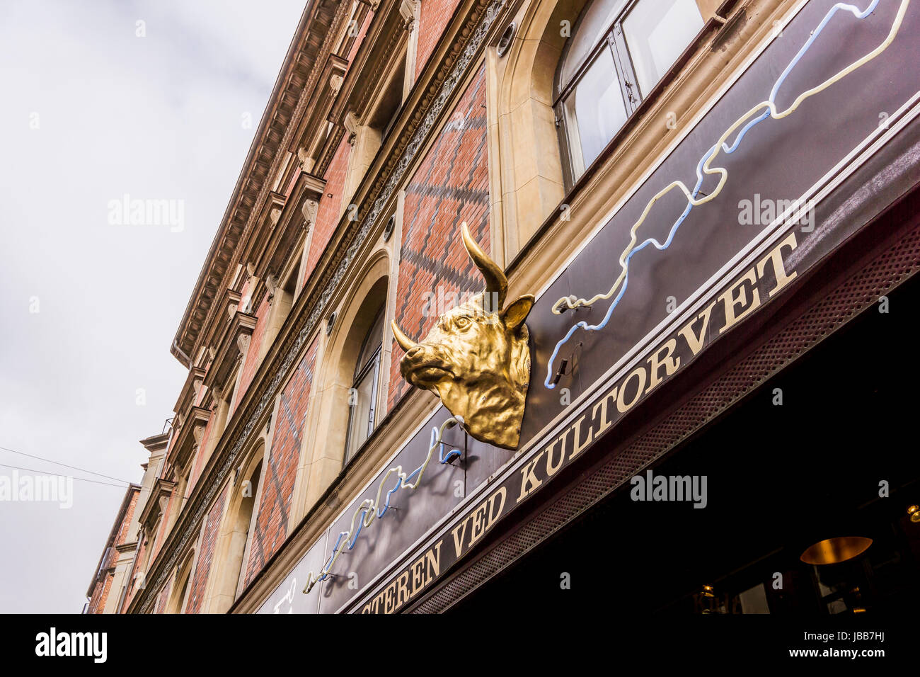 Bull comme un signe d'une boucherie à Kultorvet, Copenhague, Danemark - 1 juin 2017 Banque D'Images