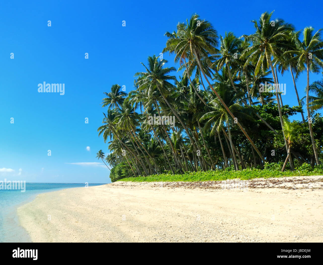 Plage de sable à Lavena village sur l'île de Taveuni (Fidji). Taveuni est la troisième plus grande île des Fidji. Banque D'Images