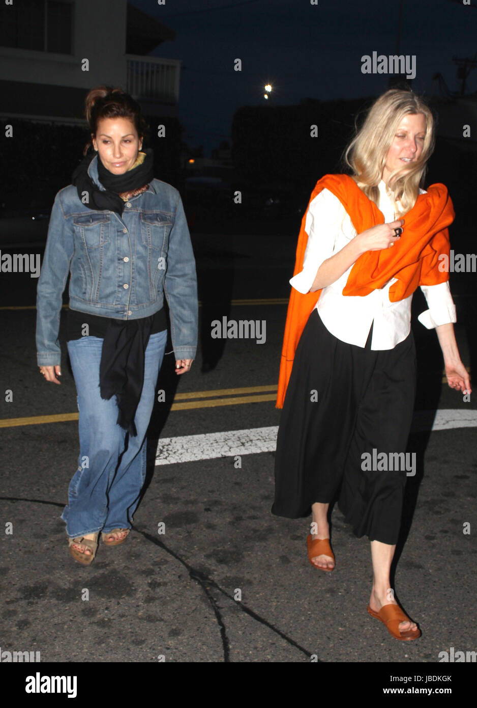 Gina gershon and friend Banque de photographies et d’images à haute