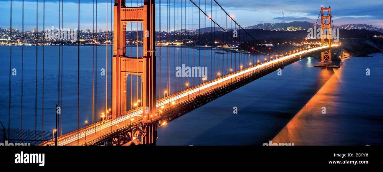 Célèbre Golden Gate Bridge à San Francisco, Californie, USA Banque D'Images