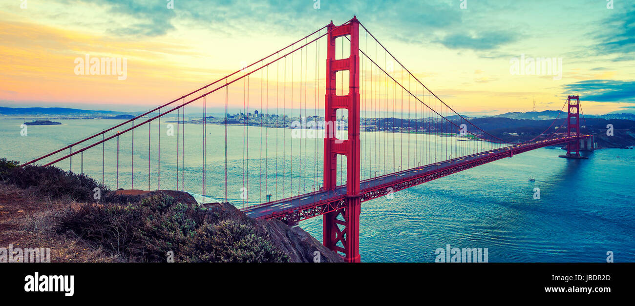 Célèbre Golden Gate Bridge, San Francisco, le traitement photographique spécial. Banque D'Images