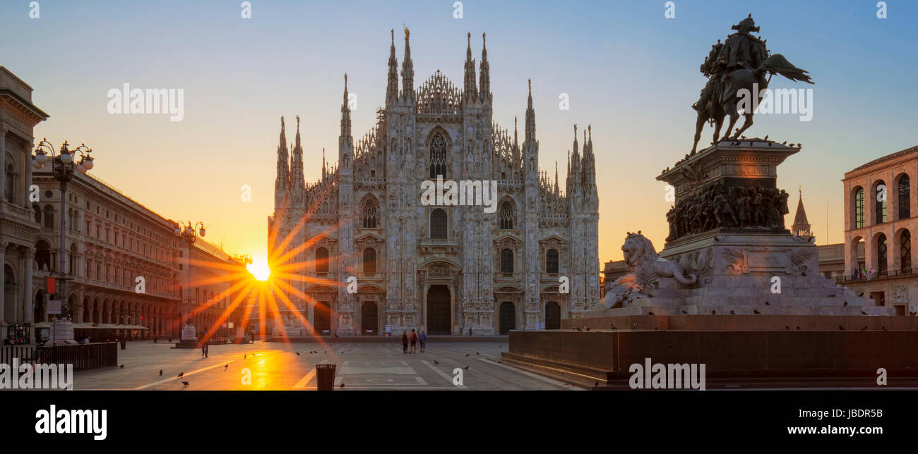 Célèbre Duomo de Milan, au lever du soleil, l'Europe. Banque D'Images