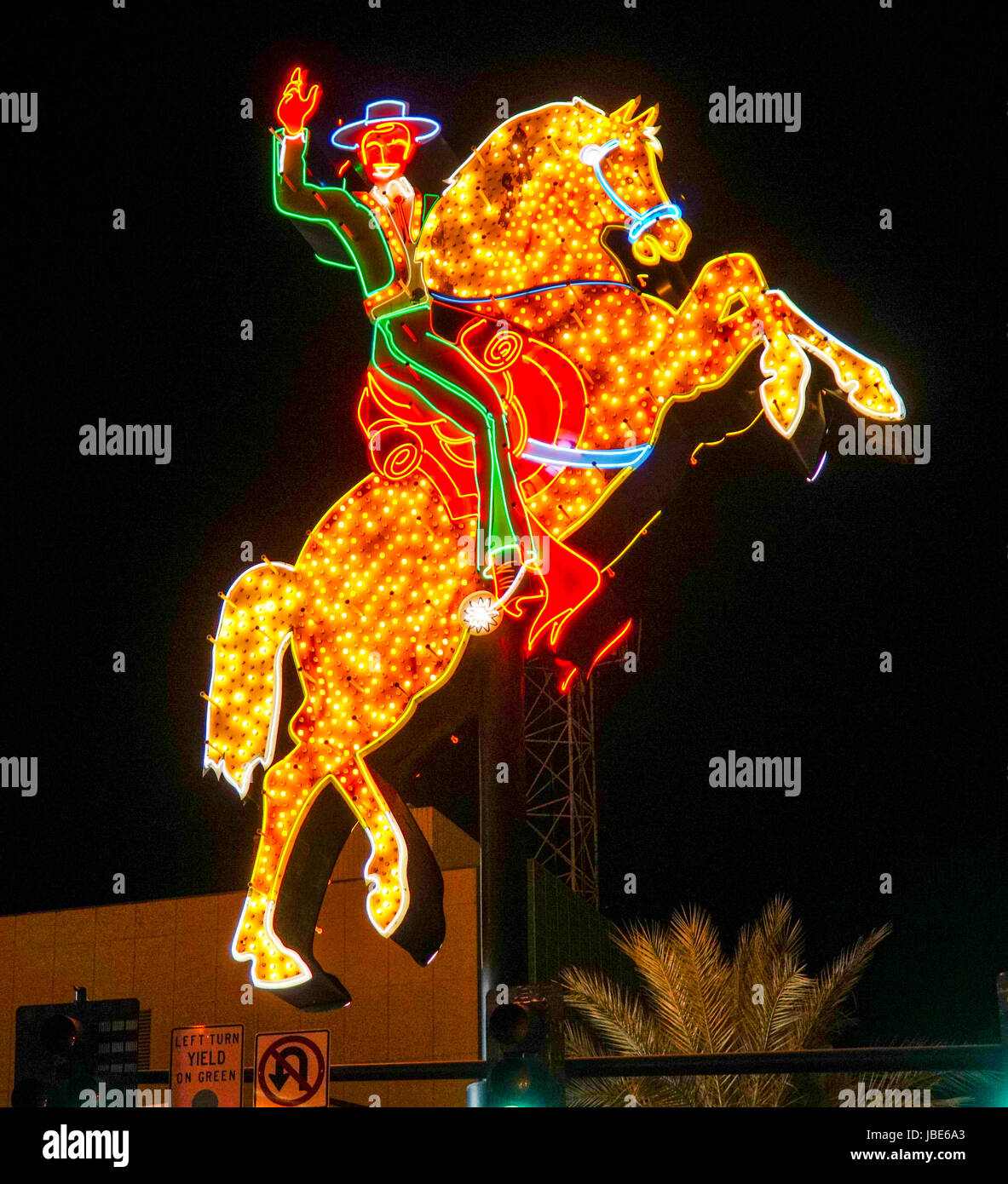 Célèbre Cowboy sur le cheval au centre-ville de Las Vegas - LAS VEGAS - NEVADA Banque D'Images