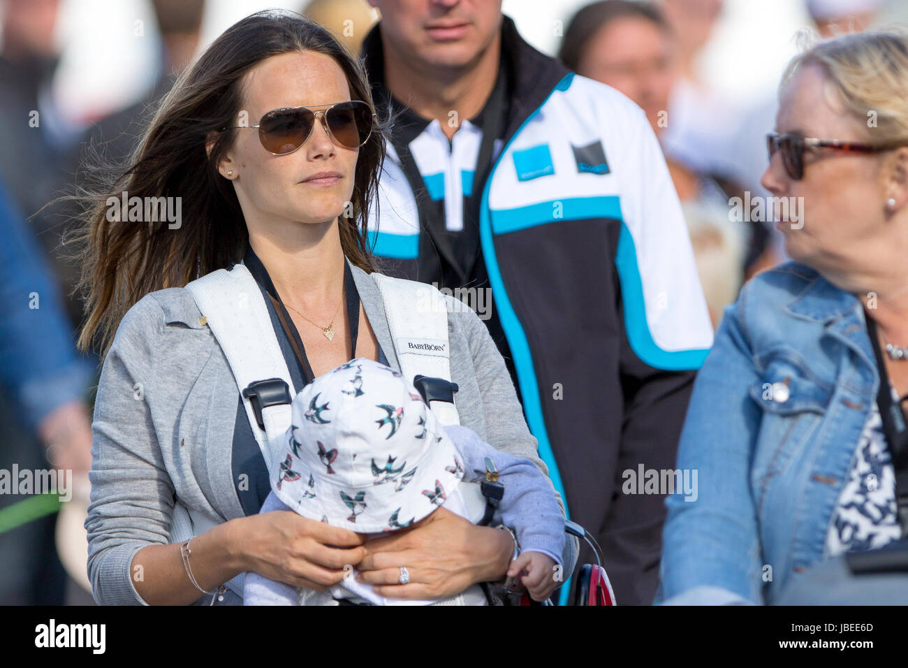 KARLSKOGA, SUÈDE. 14 août, 2016. Princess Sofia de Suède avec le Prince Alexandre lors des courses STCC à Karlskoga. Banque D'Images