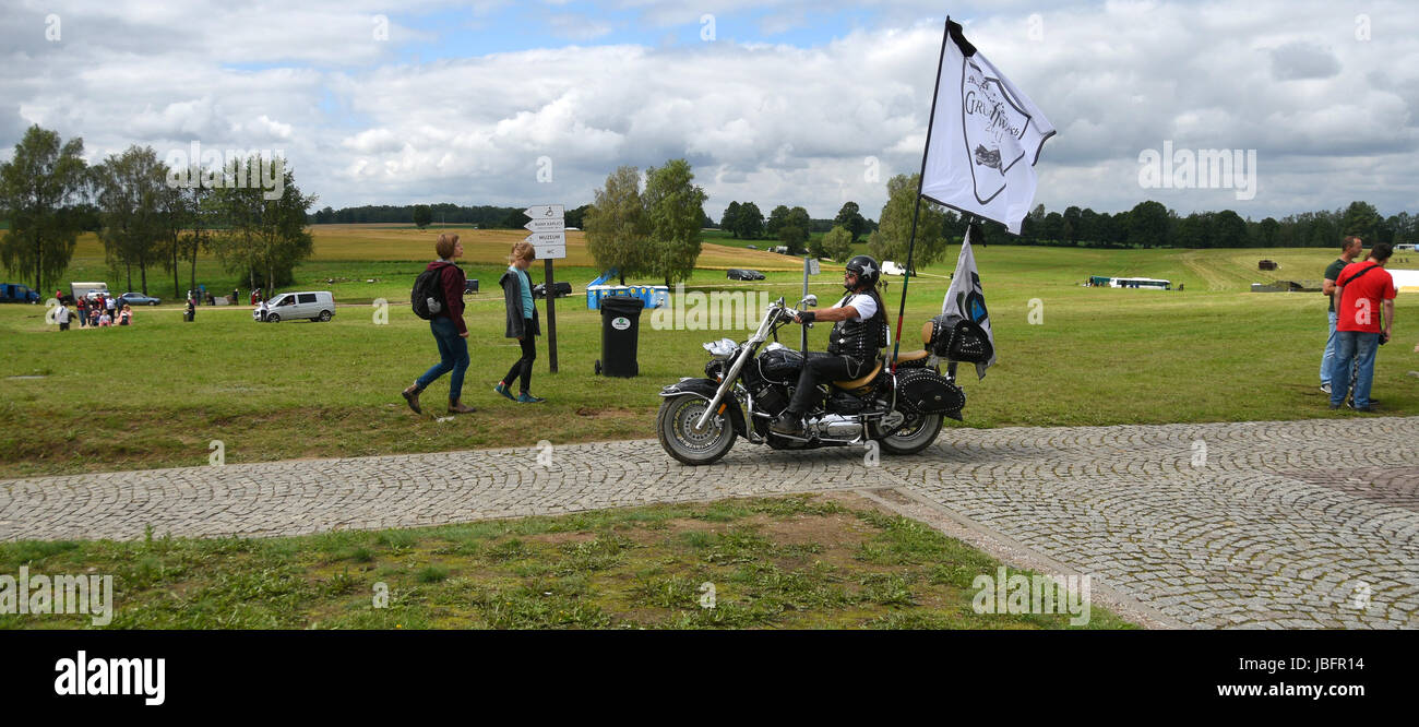 Les cavaliers sur leurs chevaux d'acier. Moto Harley Davidson Club. Banque D'Images