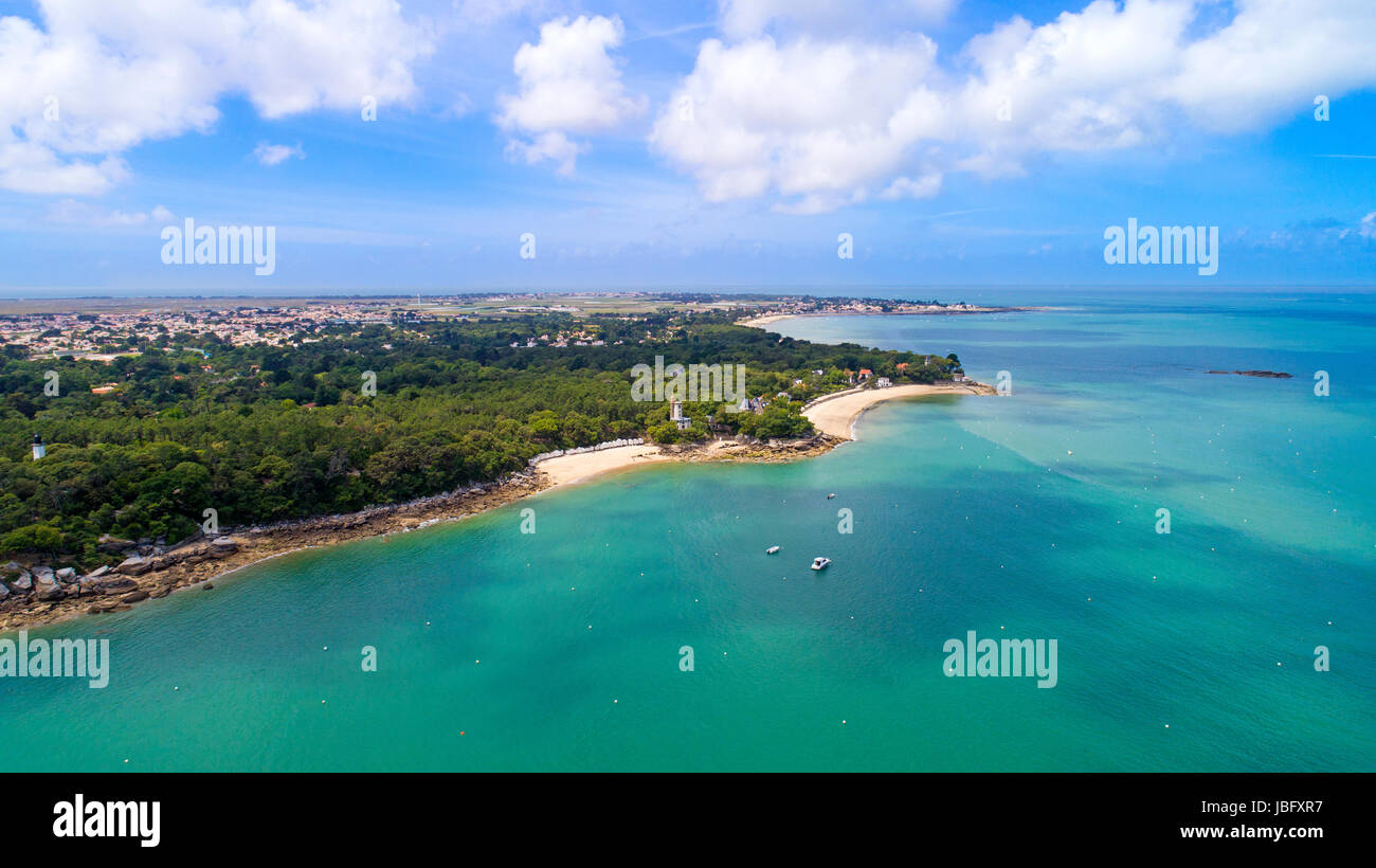 Vue aérienne de l'anse rouge dans l'île de Noirmoutier, Vendée, France Banque D'Images