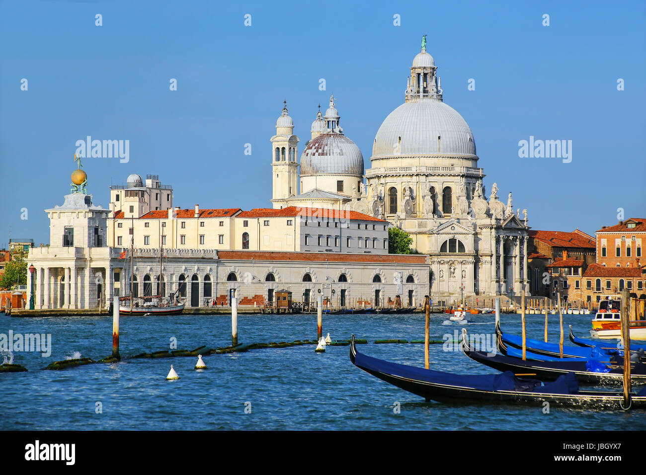 Basilica di Santa Maria della Salute sur Punta della Dogana à Venise, Italie. Cette église a été commisioned par Venise les survivants de la peste en remerciement de sa Banque D'Images