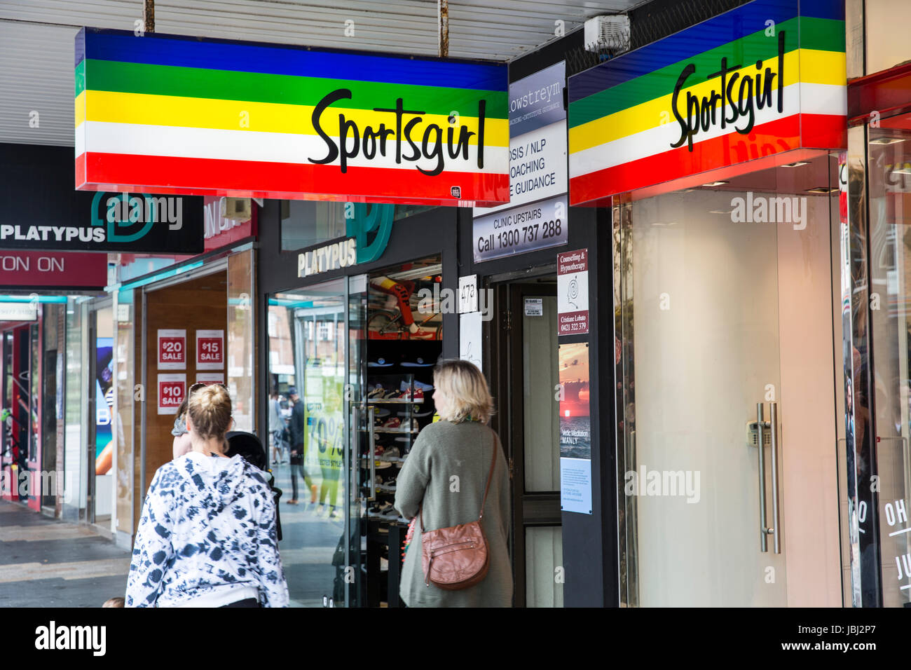 Sportsgirl Platypus et détaillant de mode magasins de chaussures à Manly Beach, Sydney, Australie Banque D'Images