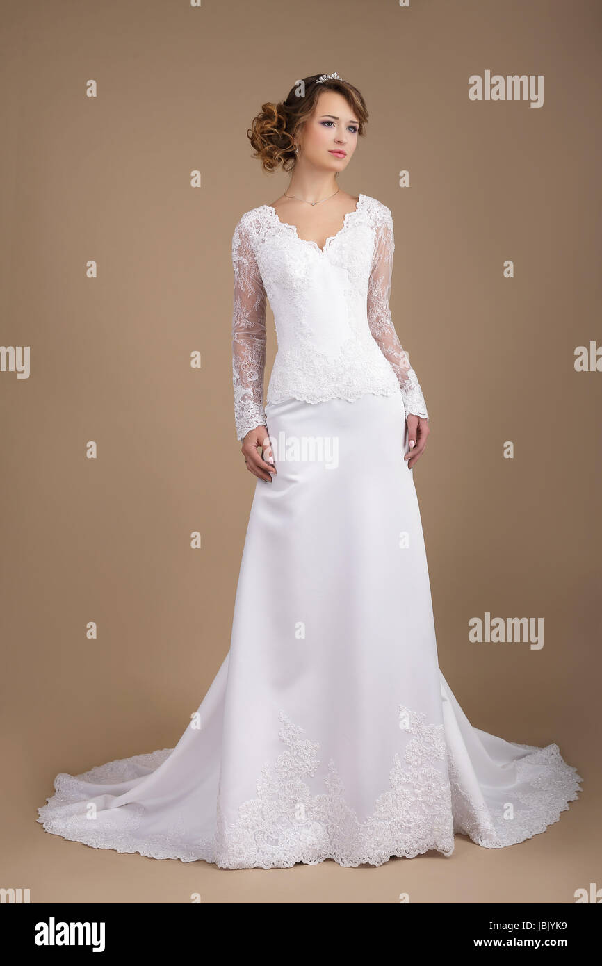 Exquis gracieux robe de mariage mariée en Auburn Banque D'Images