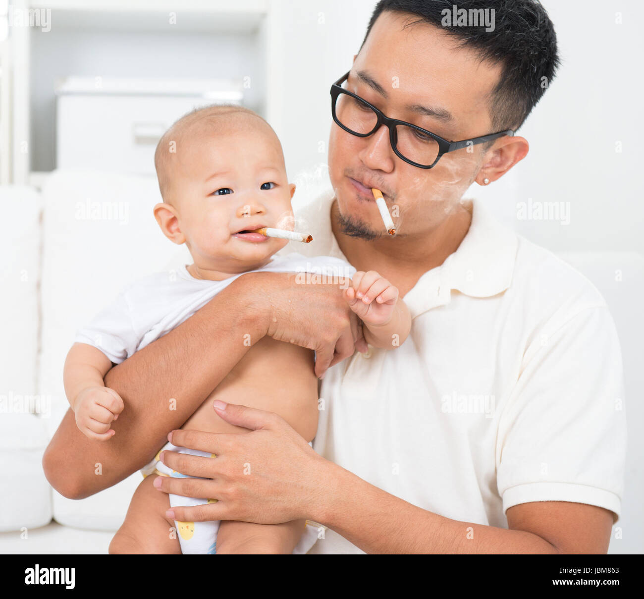 Smoke Smoking Boy Baby Banque D Image Et Photos Alamy
