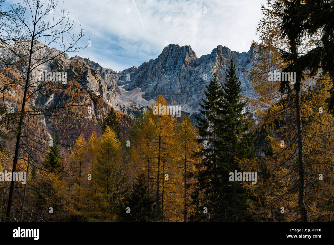 Sommet d'une montagne dans les Alpes Juliennes en automne Banque D'Images