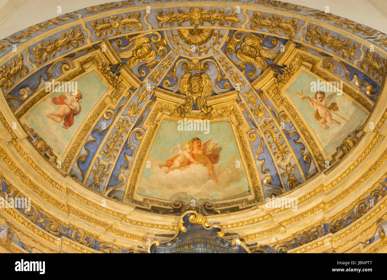 TURIN, ITALIE - 13 mars 2017 : l'abside de la chapelle baroque du côté de Cattedrale di San Giovanni Battista de Giovanni Andrea Casella (1619 - 1685). Banque D'Images