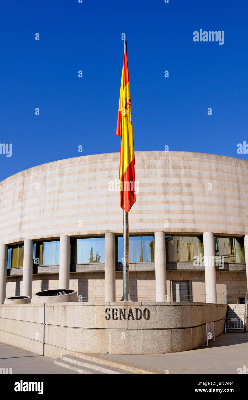 Madrid, Espagne. Le Senado / Sénat sur Calle Bailen - aile moderne ajouté 1987 Banque D'Images