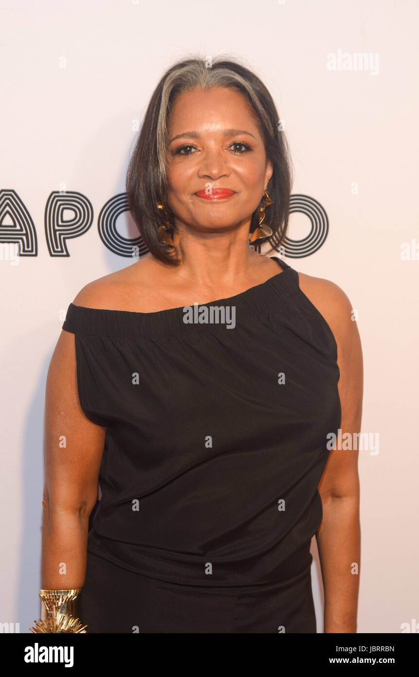 Harlem, New York, USA. 12 Juin, 2017. Jonelle Procope, président-directeur général de l'Apollo Theatre Foundation assiste à l'Apollo Theatre's 12e édition du Gala du printemps le 12 juin 2017 à New York. Credit : Raymond Hagans Punch/media/Alamy Live News Banque D'Images