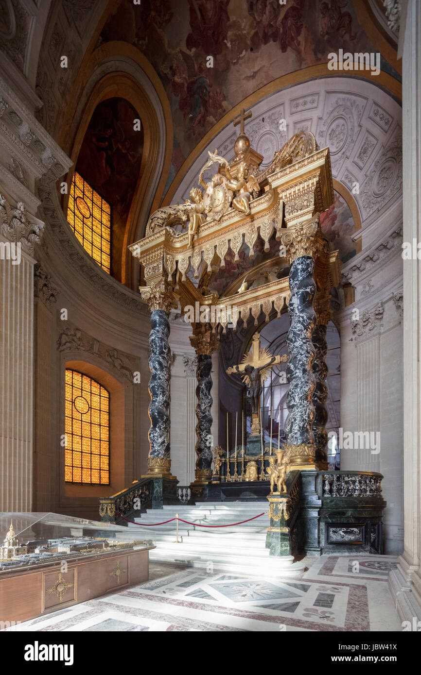 Le tombeau de Napoléon, Dôme des Invalides (à l'origine Chapelle royale), Paris, France Banque D'Images