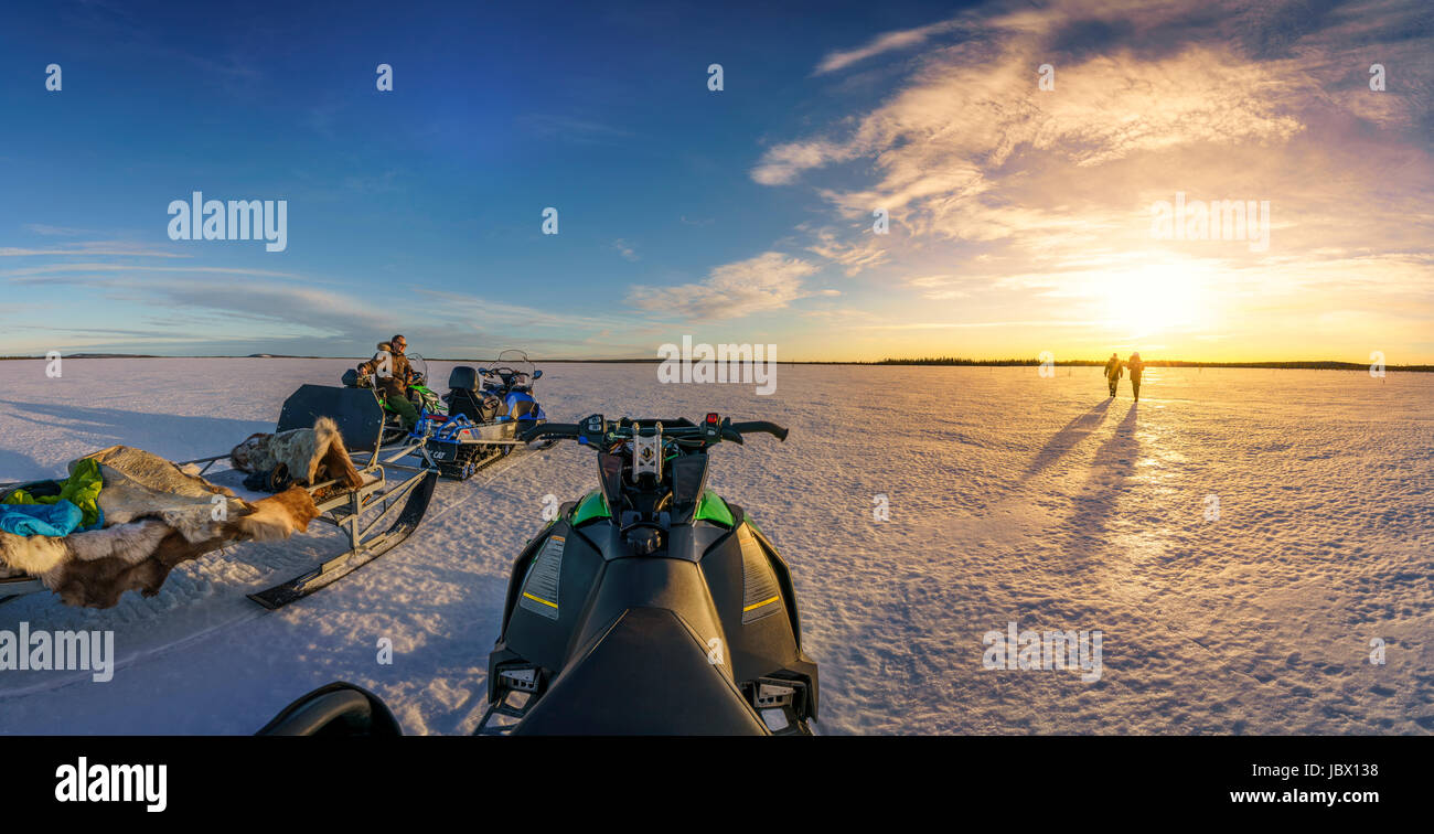 La motoneige, for Kangos, Laponie, Suède. Banque D'Images