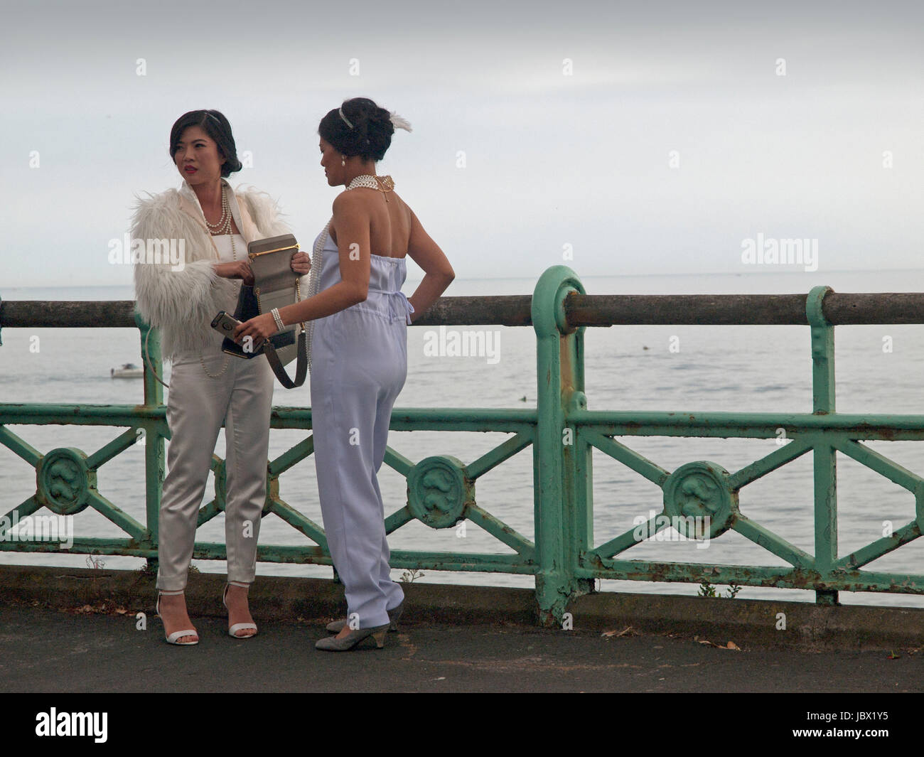 Les femmes chinois élégant pour un mariage à Brighton Banque D'Images