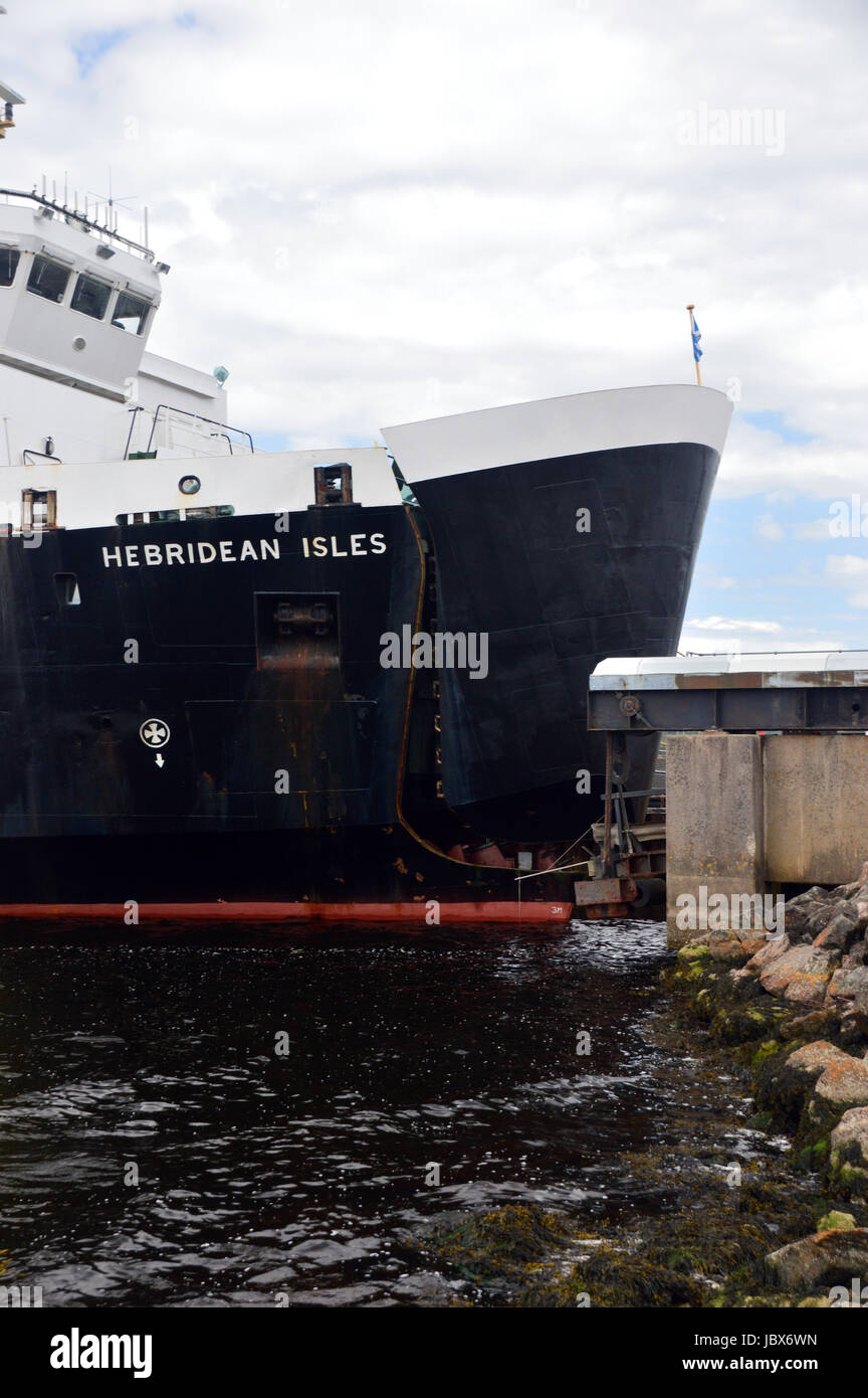 A Broken Bow le Caledonian MacBrayne porte sur les îles Hébrides Ferry Islay à Kennacraig, 02/06/17, les Highlands écossais, Ecosse, Royaume-Uni. Banque D'Images