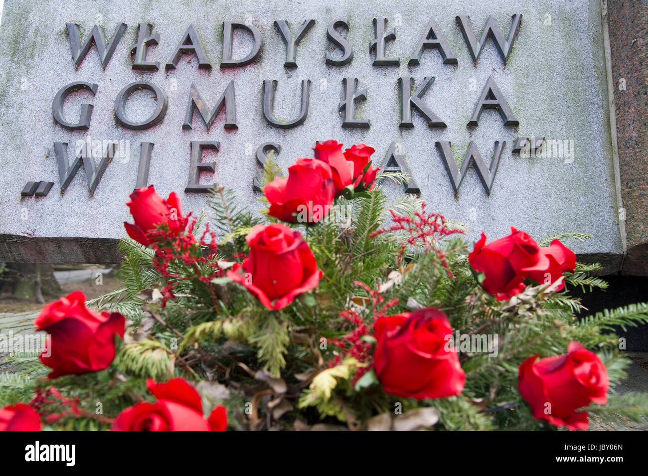 Tombe de Wladyslaw Gomulka, communiste polonais et chef de république populaire de Pologne. Cimetière militaire de Powazki (Powazkach Cmentarz Wojskowy na) en W Banque D'Images