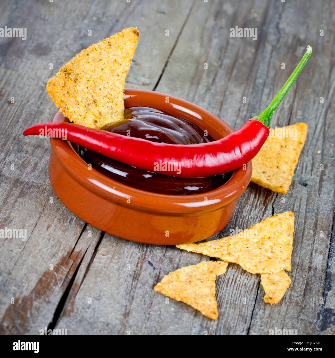 Nachos avec chili Banque D'Images