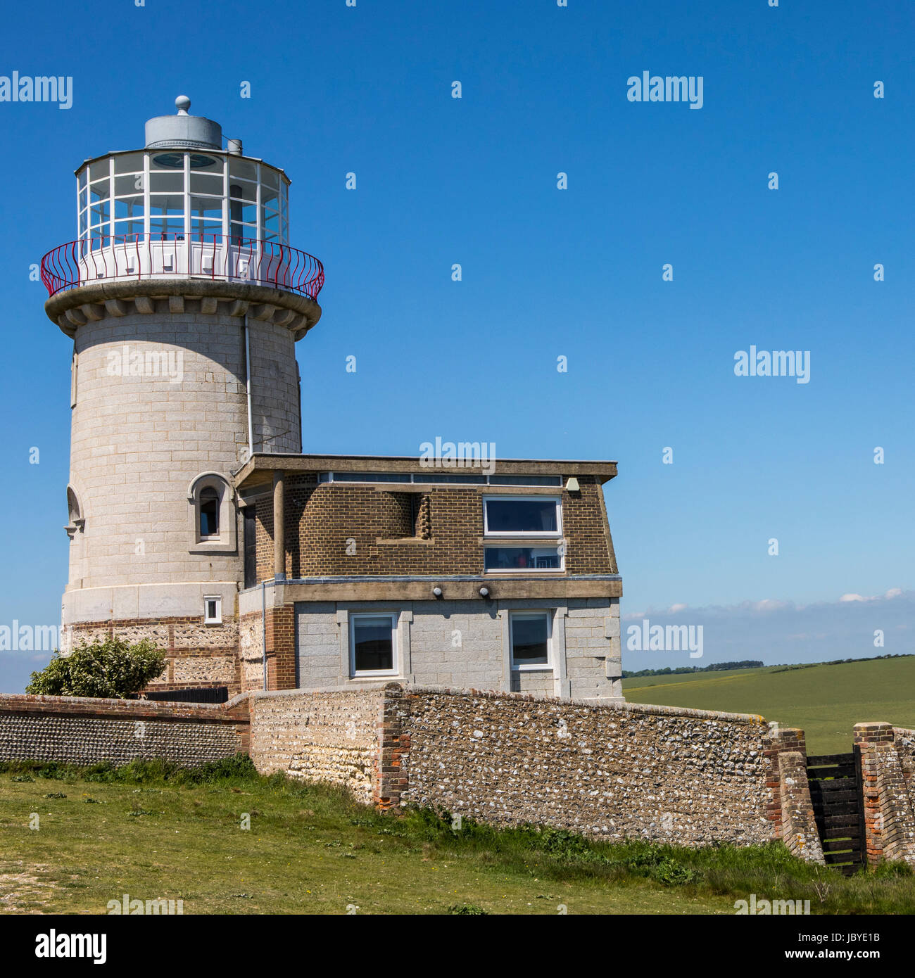 Une vue de la Belle tout à Beachy Head phare situé dans l'East Sussex, Royaume-Uni. Banque D'Images