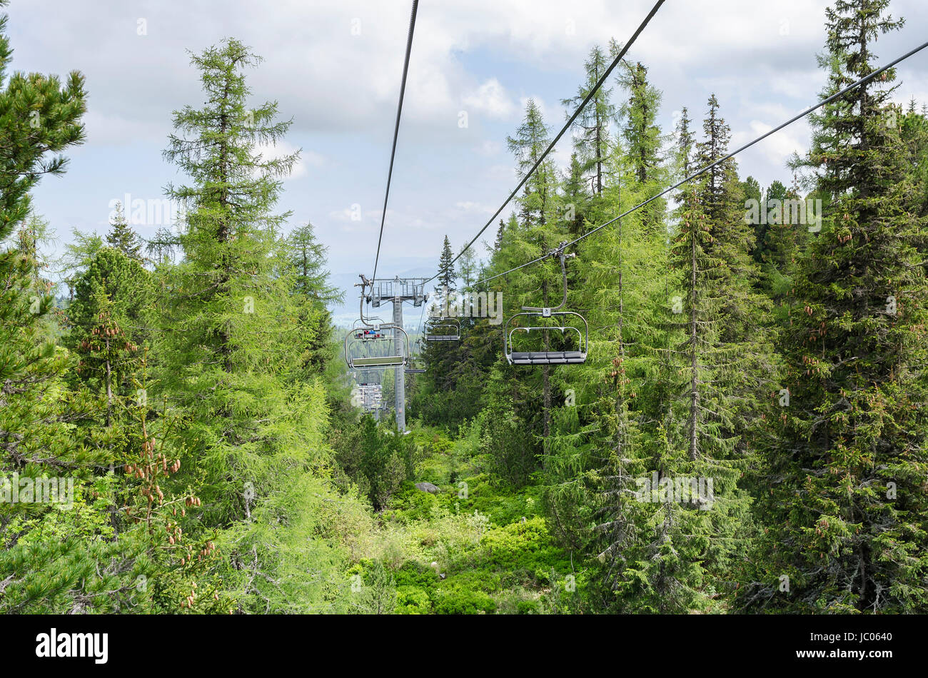 Hautes Tatras, Slovaquie - 11 juin : téléski téléphérique menant à Predne Solisko sommet de montagnes Tatra, le 11 juin 2017 à Hautes Tatras, en Slovaquie. Banque D'Images