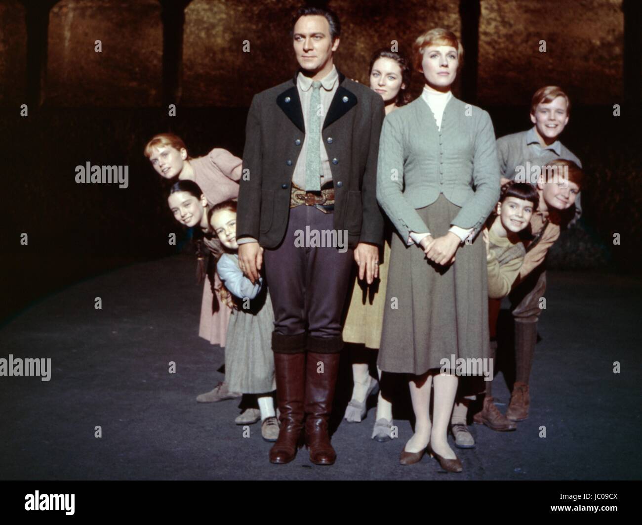 Le son de la musique Année : 1965 USA Réalisation : Robert Wise Julie Andrews, Christopher Plummer, Charmian Carr, Heather Menzies-Urich, Debbie Turner, Kym Carath, Angela Cartwright, Nicholas Hammond, Duane Chase . Il est interdit de reproduire la photo hors contexte de la promotion du film. Il doit être porté au crédit de l'entreprise de film et/ou le photographe attribué par ou autorisé par/admis sur l'ensemble de l'entreprise cinématographique. Limitée à un usage éditorial. Photo12 n'accorde pas le droit à l'image des personnes représentées. Banque D'Images