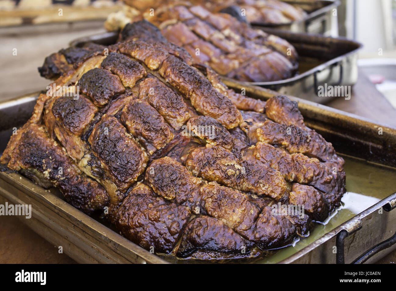 Cochon de lait rôti rôti au restaurant, plats préparés Banque D'Images