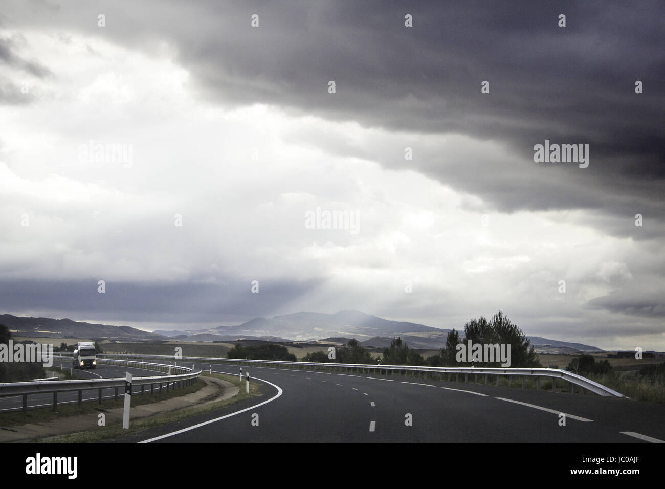Voiture sur autoroute, de transport et de véhicules, le trafic Banque D'Images