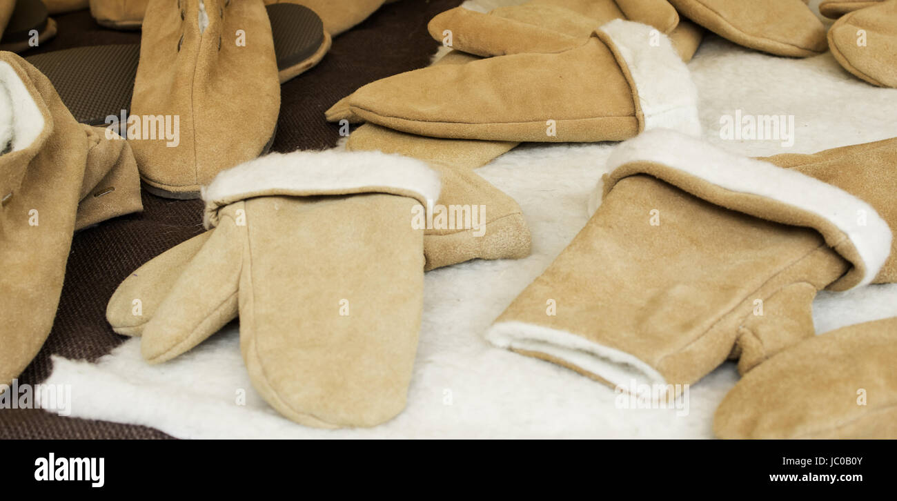 Les mitaines de laine et de la fourrure, de la beauté et de la mode, du commerce Banque D'Images