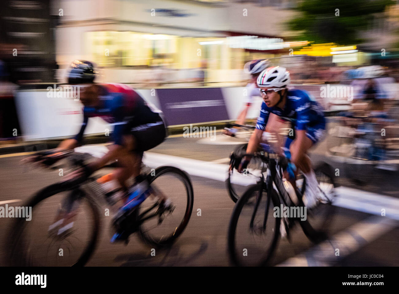 Men's elite race au critérium 2017 critérium nocturne Londres Race Banque D'Images