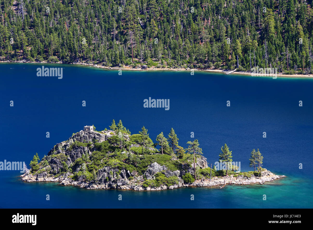 Fannette Island dans la région de Emerald Bay, Lake Tahoe, California, USA. Le Lac Tahoe est le plus grand lac alpin en Amérique du Nord Banque D'Images