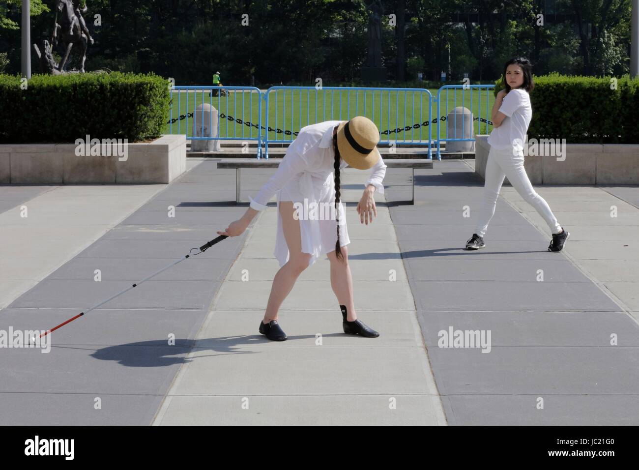 Organisation des Nations Unies, New York, USA, 13 juin 2017 - Heidi Latsky Dance Company est une compagnie de renommée internationale, la création de travailler avec des personnes handicapées depuis 2006 effectuée au siège des Nations Unies à New York pour ouvrir la 10e session de la Conférence des États Parties à la Convention sur les droits des personnes handicapées. Photo : Luiz Rampelotto/EuropaNewswire dans le monde d'utilisation | Banque D'Images