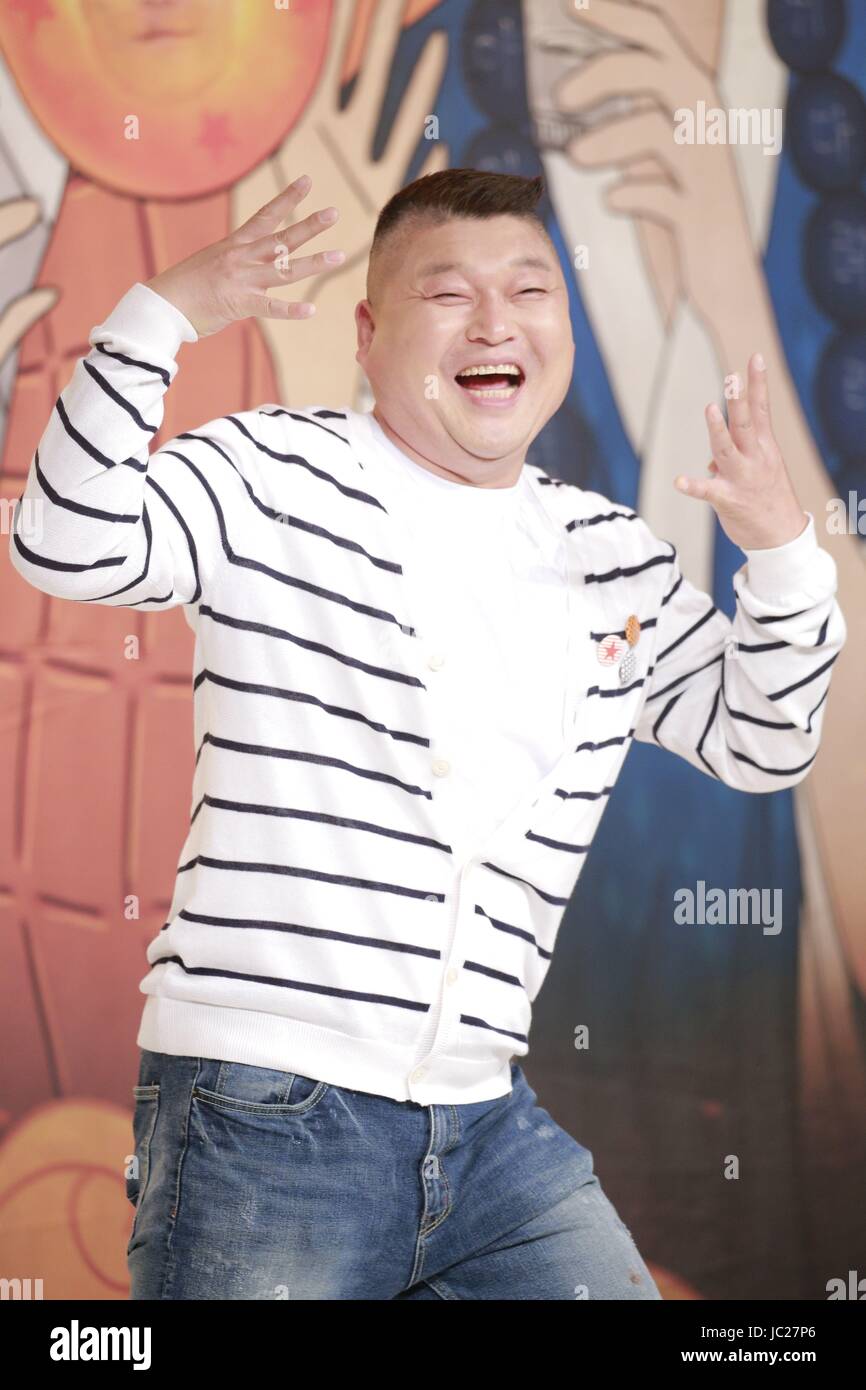 Kang Dong-ho, un Jae Hyeon assister à la conférence de la production de TV Show "nouveau voyage vers l'ouest' Saison 4 à Séoul, Corée, le 13 juin, 2017.(La Chine et la Corée, de l'Homme) Banque D'Images