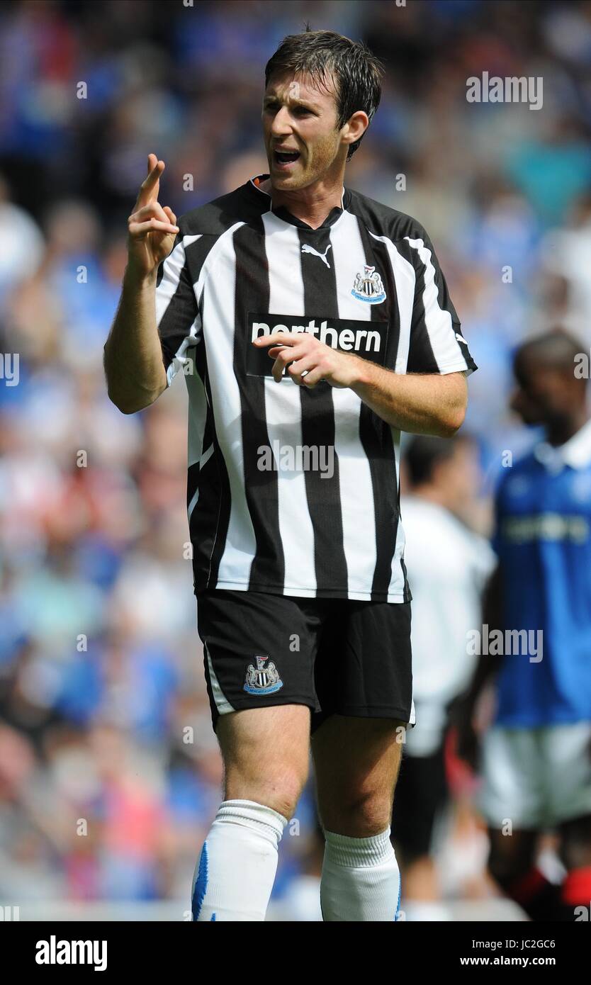 MIKE WILLIAMSON NEWCASTLE UNITED FC NEWCASTLE UNITED FC STADE IBROX GLASGOW ECOSSE 07 Août 2010 Banque D'Images