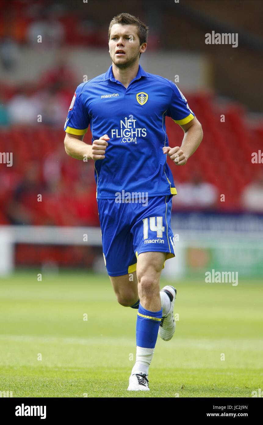 JONATHAN HOWSON LEEDS UNITED FC LEEDS UNITED FC CITY GROUND NOTTINGHAM ANGLETERRE 15 Août 2010 Banque D'Images