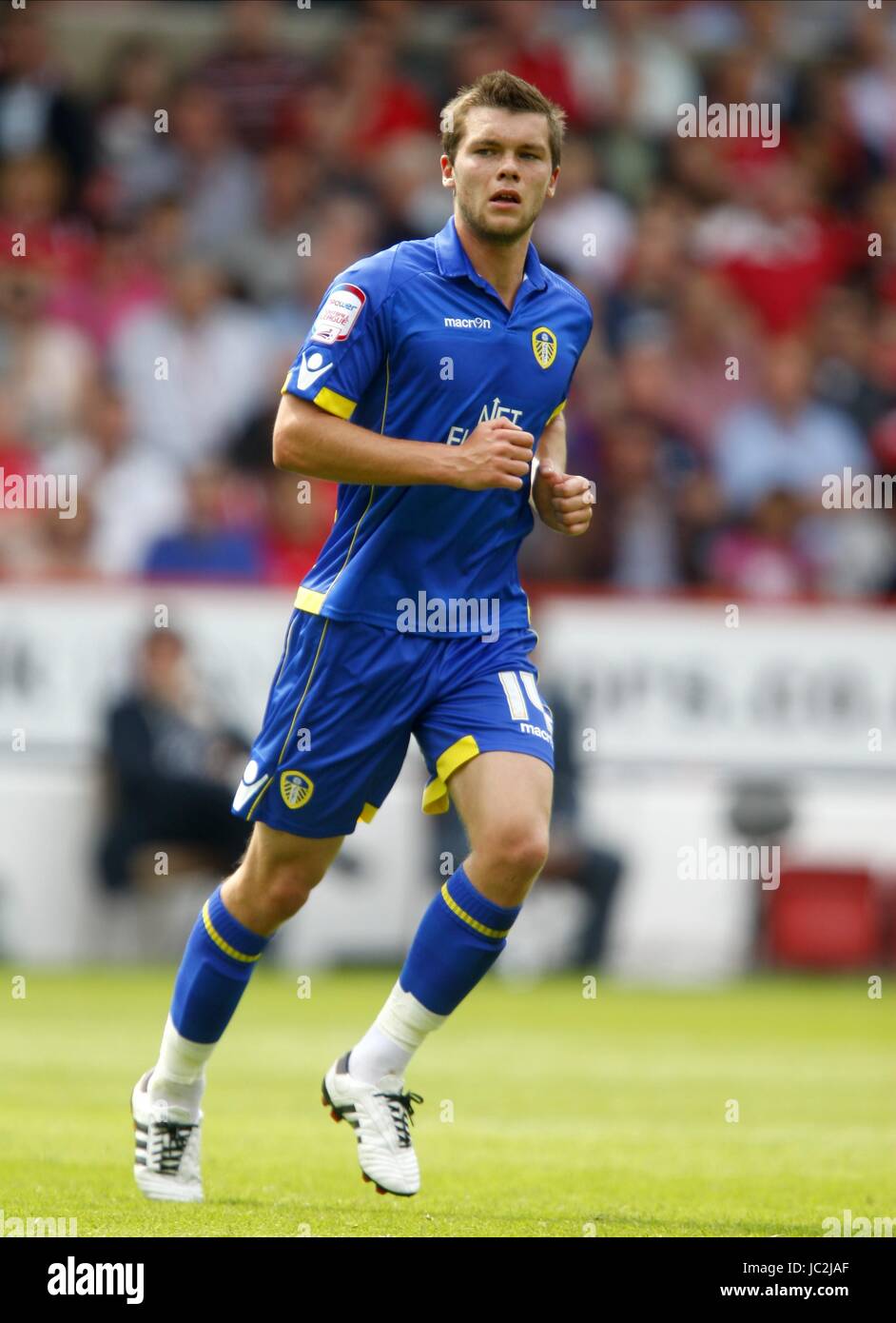 JONATHAN HOWSON LEEDS UNITED FC LEEDS UNITED FC CITY GROUND NOTTINGHAM ANGLETERRE 15 Août 2010 Banque D'Images