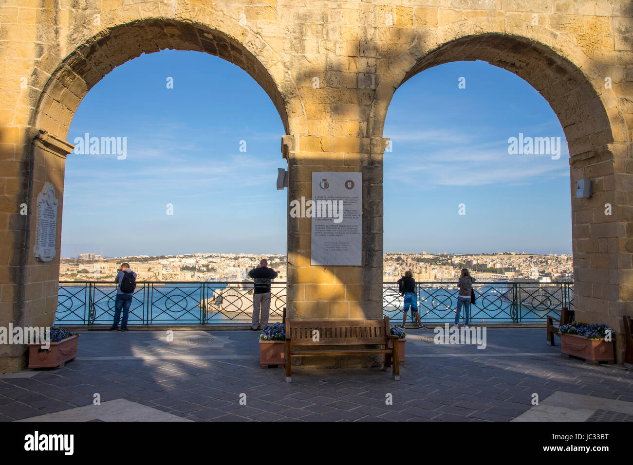 Malte, La Valette, Upper Barrakka Gardens, Grand Harbour, Three-Cities, saluant la batterie, Banque D'Images