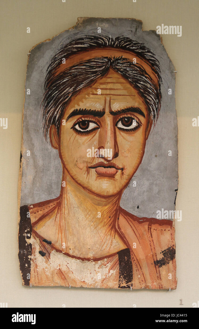 Portrait de femme, peint en encuastic, un milieu à base de cire., sur le bois. Roman, à propos de 300-325 AD. D'une tombe dans le Rubaiyat à Fayoum, en Egypte. La Mu Banque D'Images