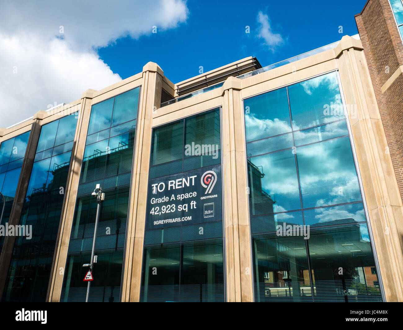9Greyfriars nouveau immeuble de bureaux à haute efficacité énergétique, le centre de Reading, Berkshire, Angleterre, RU, FR. Banque D'Images