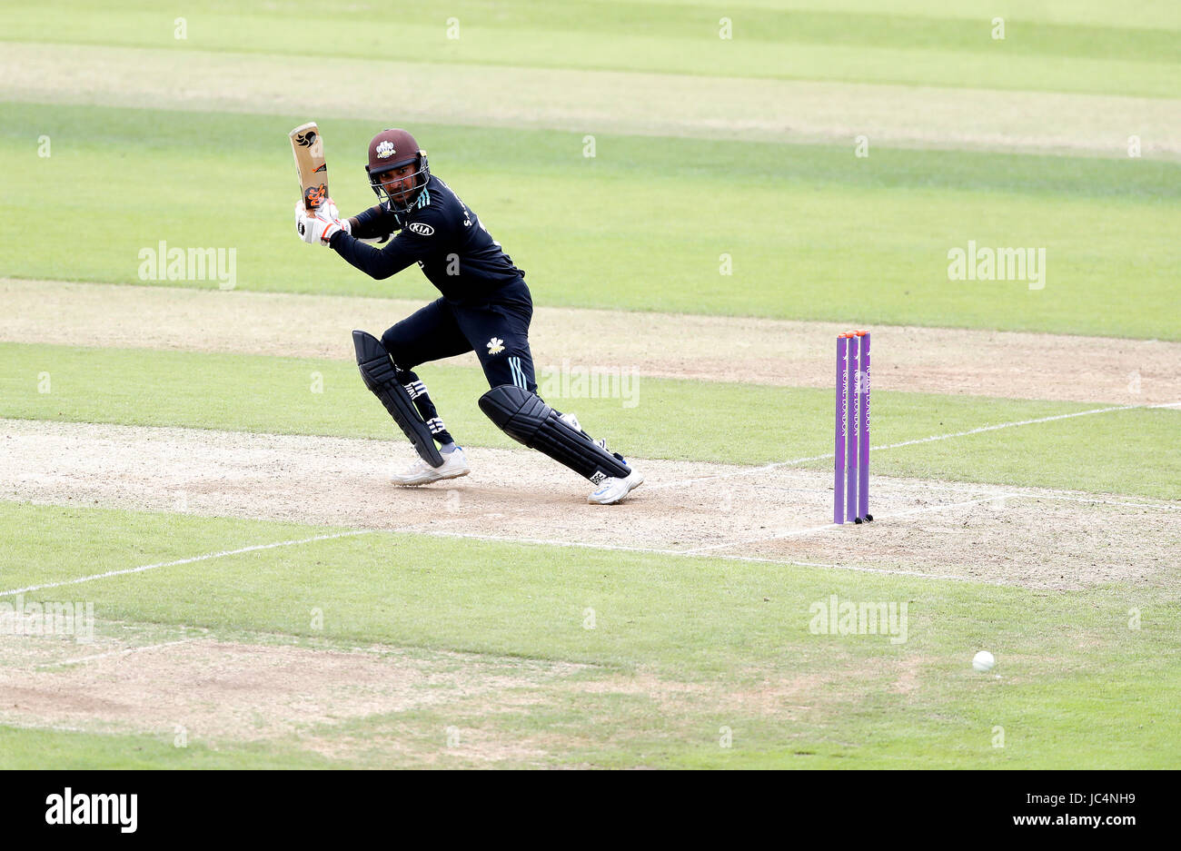 La Surrey Kumar Sangakkara sur son chemin à faire de 121 contre Yorkshire, au cours de la Royal London One Day Cup, quart-de-finale à Headingley, Leeds. Banque D'Images