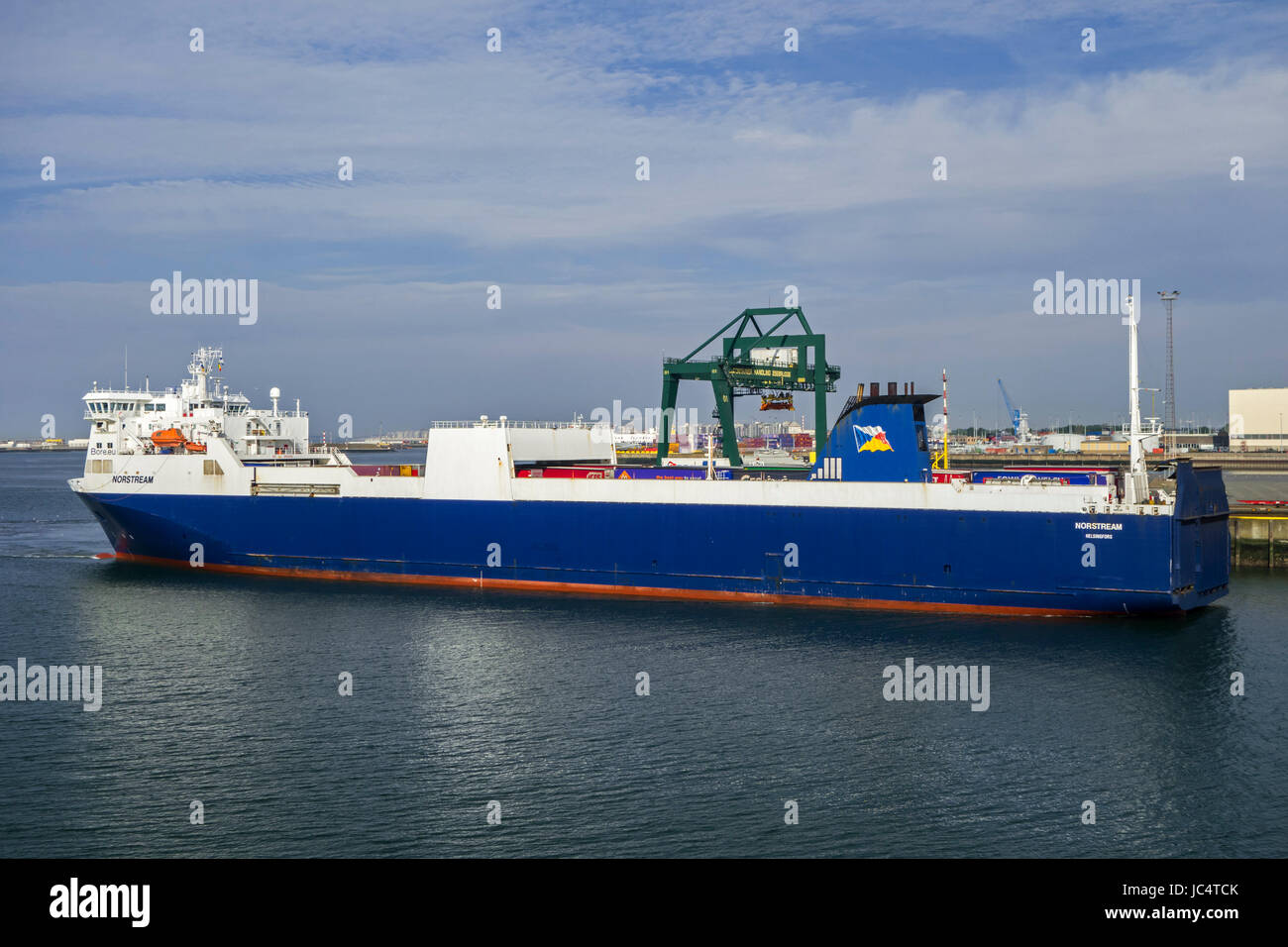 Mme Norstream, fret ferry / ro-ro cargo dans le port de Zeebrugge, Belgique Banque D'Images