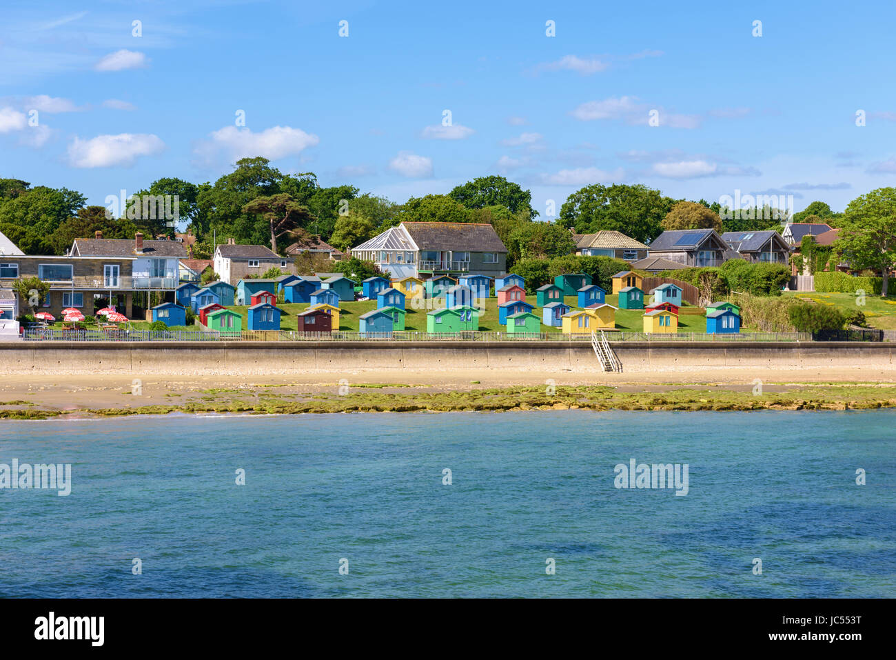 Cabines de plage de Bembridge, île de Wight, Royaume-Uni Banque D'Images