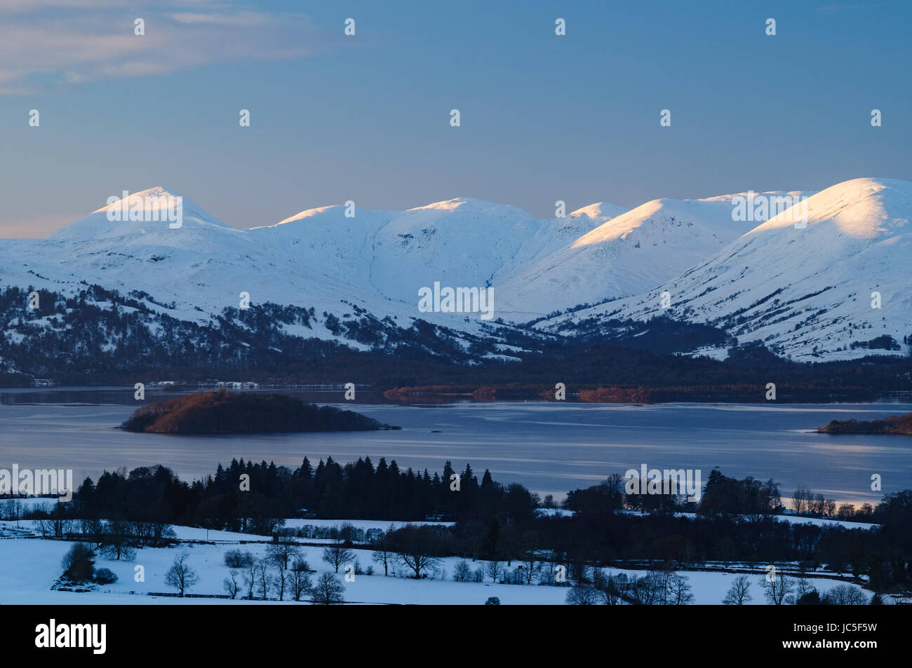 Vue d'hiver de Duncryne (La Boulette), Gartocharn, West Dunbartonshire, Ecosse Banque D'Images